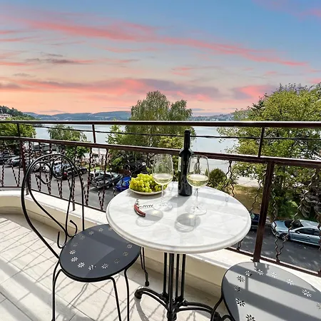 Casa Bianca Kastoria Luxury Lakefront 2Br 2Ba Apt Exterior photo