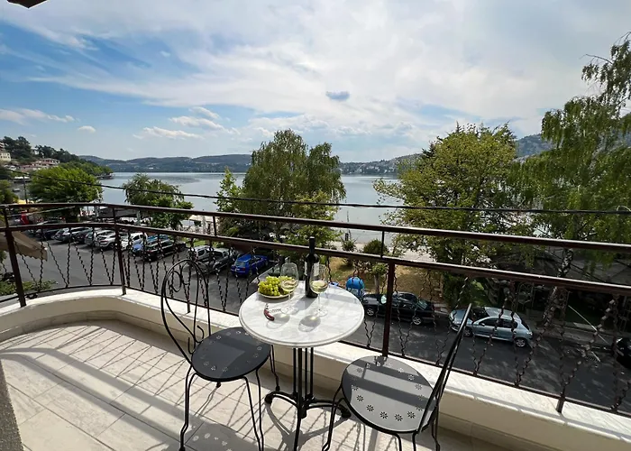 Casa Bianca Kastoria Luxury Lakefront 2Br 2Ba Apt