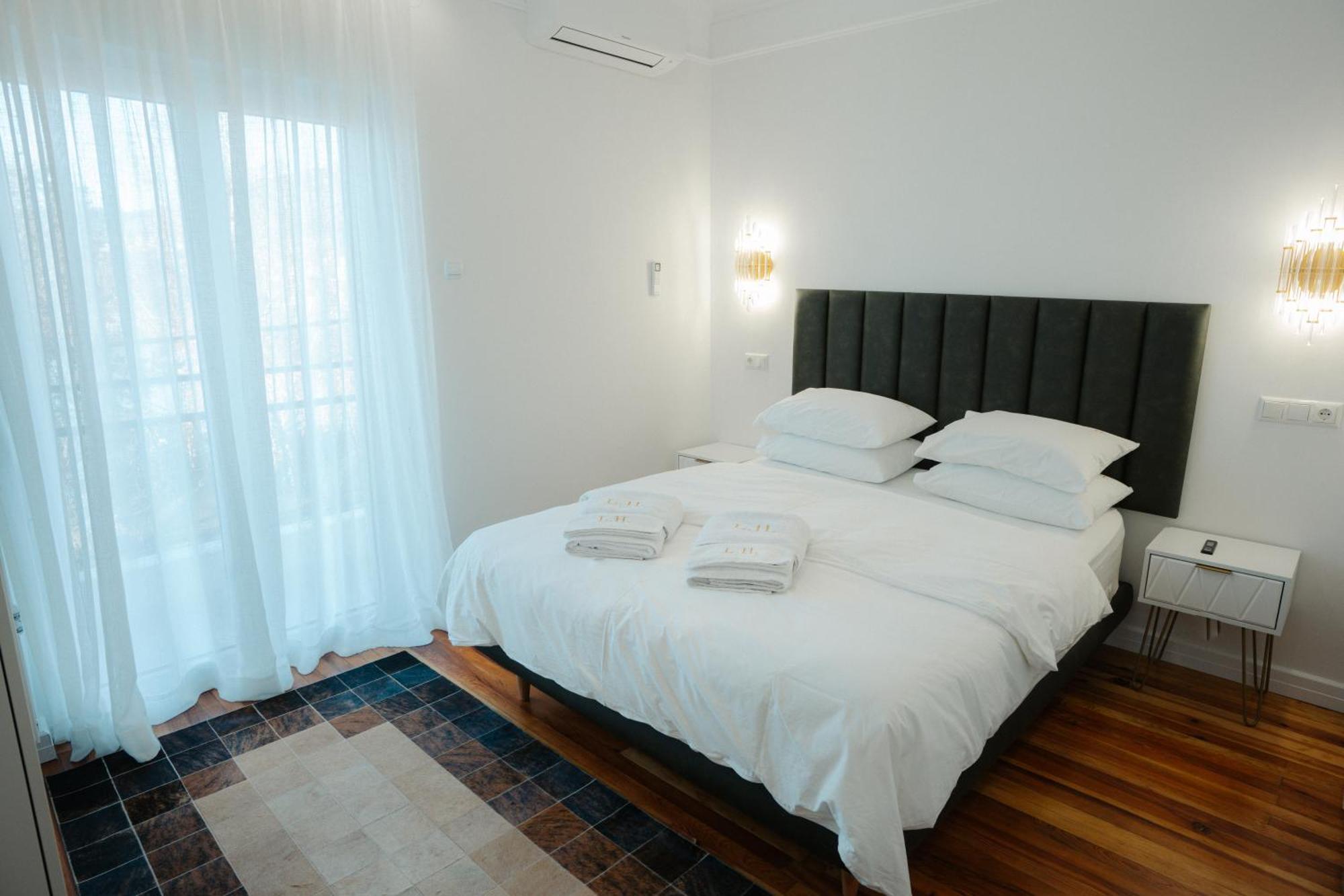 Casa Bianca Luxury Lakefront 2br 2ba Apartment Kastoria